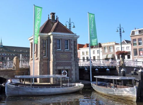 bootjes huren of rondvaart met high tea in Leiden